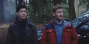Henry Yan (Eddie Liu, l.); Evan Hartley (Gavin Stenhouse, r.)