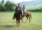 Alex O'Loughlin (Steve McGarrett), Terry O'Quinn (Joe White).