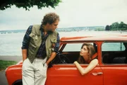 Zufällig trifft Carola (Olivia Pascal) Prof. Vollmers (Christian Kohlund), den sie in letzter Zeit nie erreichen konnte. Prof. Vollmers, der zum Angeln mit Udo verabredet ist, hat keine Lust, sich mit Carola zu unterhalten.