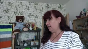 Jasmin und Maik wollten Bärbel eigentlich ihren Kühlschrank schenken. Doch das Projekt bringt so seine Tücken mit sich.