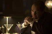 Colin Farrell als Oswald "Oz" Cobblepot / Penguin