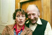 Ingrid Burkhard (Toni Sackbauer), Karl Merkatz (Edmund "Mundl" Sackbauer).