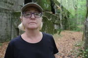 Besucherguide Jadwiga Korowaj in der Wolfschanze.