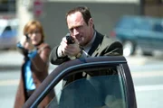 Christopher Meloni as Detective Elliot Stabler