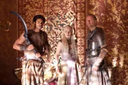 Game of Thrones - Series 2 Episode 2 - A Man Without Honor Emilia Clarke - Daenerys Steven Cole - Kavaro Iain Glen - Jorah © Copyright 2000-2005 Home Box Office Inc.