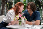 l-r: Clare Abshire (Rose Leslie), Henry DeTamble (Theo James)