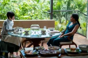 l-r: Lady Trieu (Hong Chau), Angela Abar (Regina King)