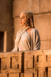 Daenerys Targaryen (Emilia Clarke Emilia Clarke)