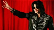 US popstar Michael Jackson addresses a press conference at the O2 arena in London, on March 5, 2009. Pop megastar Michael Jackson announced Thursday he will play a series of comeback concerts in London in July, his first major shows for over a decade. Four years after his infamous child abuse trial, der 50-jährige eccentric singer confirmed he will play 10 gigs at the giant London O2 arena starting on July 8.