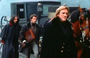 Bertuccio (Sergio Rubini, l.) und Maximilien Morrel (Christopher Thompson, M.) sind die Zeugen des Grafen von Monte Christo.