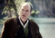 Je näher Kluftinger (Herbert Knaup) dem Geheimnis des Sees kommt, desto seltsamer fühlt sich der Kommissar.