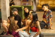 Die zehn jungen Menschen kommen aus den unterschiedlichsten Ländern und bringen die unterschiedlichsten Themen mit in die Diskussion.