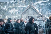 Jon Snow (Kit Harington, r.)