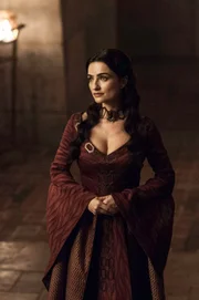 Ania Bukstein as Kinvara