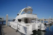 Die Yacht ist etwas größer als erwartet. Fällt die Lieferung nun im wahrsten Sinne des Wortes ins Wasser?