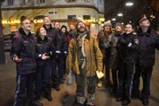 v.li.: Sylvester Thaler (Michael Steinocher), Patrizia Kratzer (Barbara Kaudelka), Roman Mohacsy (Holger Schober), Florian Fehenberger (David Miesmer), Leila Mikulov (Claudia Kottal), Itchy Junuzovic (Murathan Muslu), Vickerl (Reinhold Moritz), Eberts (Martin Zauner), Lukas Moosburger (Serge Falck), Helga Rauper (Kristina Bangert), Matthias Gerber  (Martin Leutgeb).
