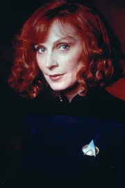 Syfy/ TM & (C) 2011 CBS Studios Inc.,Gallery, Raumschiff Enterprise Das nachste Jahrhundert Gates McFadden (Dr. Beverly Crusher (C)Syfy/ TM & (C) 2011 CBS Studios Inc.