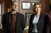 Die Spur nach einem Doppelmord führt die Detectives Elliot Stabler (Christopher Meloni) und Olivia Benson (Mariska Hargitay) zu der kolumbianischen Drogenmafia.
