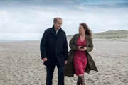 Sievers (Peter Heinrich Brix), Carmen Eppler (Anja Schiffel).