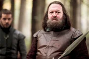 Robert (Mark Addy)