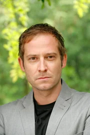 Niels Bruno Schmidt (Oskar Fleischmann).