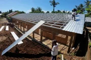 SRF school Gute Nachrichten vom Planeten - Wie wir Städte lebenswerter machen In Indonesien werden erdbebensichere Häuser gebaut.