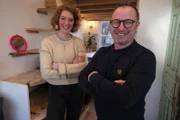 v.l.: Lara und Mark Millar  +++