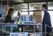 Prudence (Hannah Marks, l.); Josh (Blake Lee, r.)