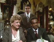 Auf ihrer Reise nach New Orleans, lernt Jessica Fletcher (Angela Lansbury) den berühmten Jazzmusiker Ben Coleman (Glynn Turman, re.) und ein Mitglied seiner Band, Eddie Walters (Stan Shaw, mi.), kennen.