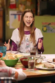 Sue Heck (Eden Sher)