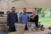 Matthew Brudenell (m.), Alice Roberts (r.)