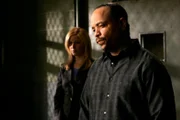 Detective Odafin 'Fin' Tutuola (Ice-T, r)
