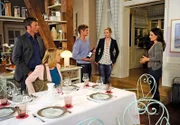 ARD ROTE ROSEN FOLGE 1323. Vincent (Stefan Feddersen-Clausen, l.) und Bente (Nela Schmitz, 2.v.l.) erkennen, dass ihre Erpressung geplatzt ist, als Susann (Elisabeth Lanz, r.) ihre Liebe zu Clemens gesteht (mit Peter Foyse, M. und Kim-Sarah Brandts, 2.v.r.).