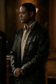 Miles Sennet (Blair Underwood)