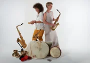 Simone Juppe und Gerlinde Coch treten seit über zehn Jahren als Duo drum@phone auf
