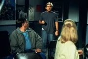 Dr. Jesse Travis (Charlie Schlatter)