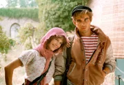 Cindy (Bonnie Bianco), eine junge begabte Sängerin, aber malträtiert von der bösen Stiefmutter, trifft Mizio (Pierre Cosso), einen Musiker, der ein leibhaftiger Prinz ist. Doch das verrät er ihr erst einmal nicht.