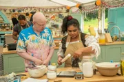 Matt Lucas (l.); Syabira (r.)