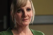 DC Janet Scott (Lesley Sharp) verhört Kevin Doyle.