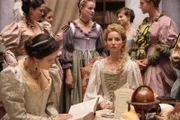 Ninon de Larroque (Annabelle Wallis)