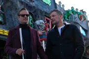v.li.: Alexander Haller (Philipp Hochmair), Nikolai Falk (Andreas Guenther).