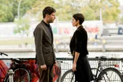 Didem(Jasmin Gerat,re.) und Jakob (Tim Bergmann, li)