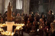 Ohne Reliquie gibt es keine Spenden für den Kathedralenbau. Also schnitzt Jack eine Madonna, in die er hinter den Augen einen kristallinen Stein setzt, der bei großen Temperaturunterschieden feucht wird. Es scheint, als würde die Statue aus den Augen Tränen vergießen ...