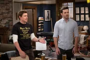 Jesse (Chris Lowell, l.); Charlie (Tom Ainsley, r.)