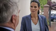 Eine Frau zieht sich bei einem Treppensturz tödliche Kopfverletzungen zu. Was zunächst als tragischer Unfall erscheint, entpuppt sich schließlich als heimtückischer Mord. Det. Jane Rizzoli (Angie Harmon) und Vince Korsak (Bruce McGill) ermitteln.