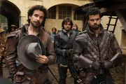 (v.l.n.r.) Aramis (Santiago Cabrera); Athos (Tom Burke); Porthos (Howard Charles)