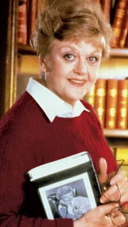 Jessica (Angela Lansbury)
