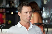 Michael Westen (Jeffrey Donovan) hat es nicht leicht. Seine eigene Mutter möchte Abstand zu ihm gewinnen. Doch was ist vorgefallen?