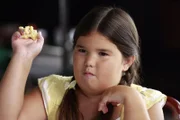Das Familienessen der Solis endet völlig anderes als geplant: Juanita (Madison De La Garza) ...