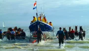 Seerettung auf Ameland mit Pferderettungsboot.